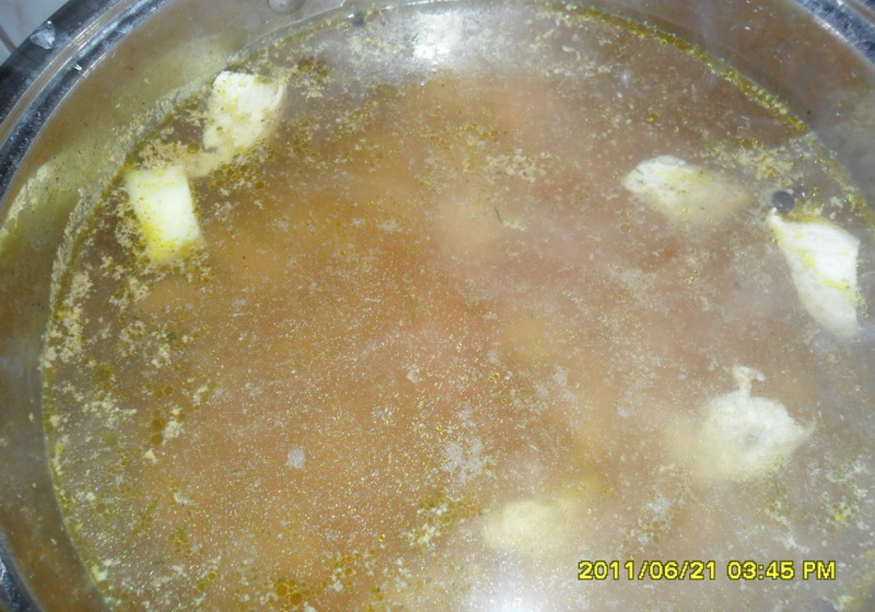 Zupa kalafiorowo drobiowa z filetem z kurczaka foto