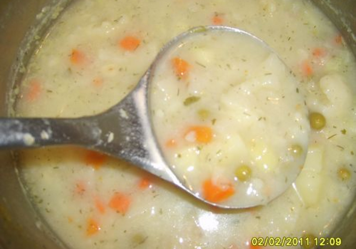 Zupa kalafiorowo- groszkowa foto