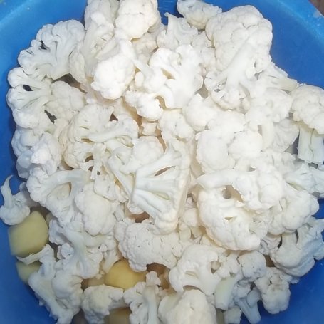 Krok 4 - Zupa kalafiorowo-groszkowa foto