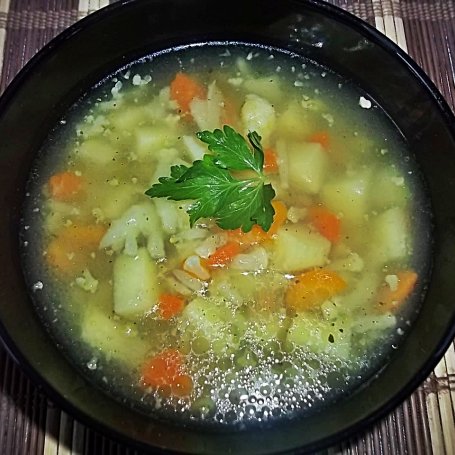 Krok 6 - Zupa kalafiorowo-groszkowa foto