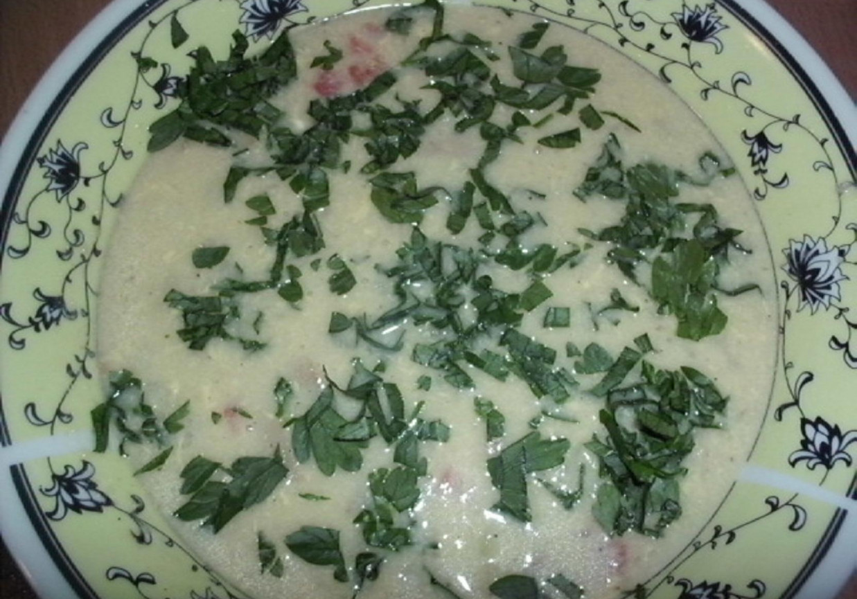 Zupa kalafiorowo-pieczarkowa foto