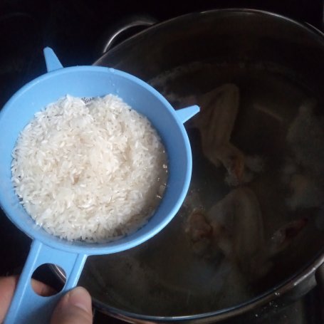 Krok 2 - Zupa kalafiorowo- szpinakowa z ryżem i kukurydzą :) foto