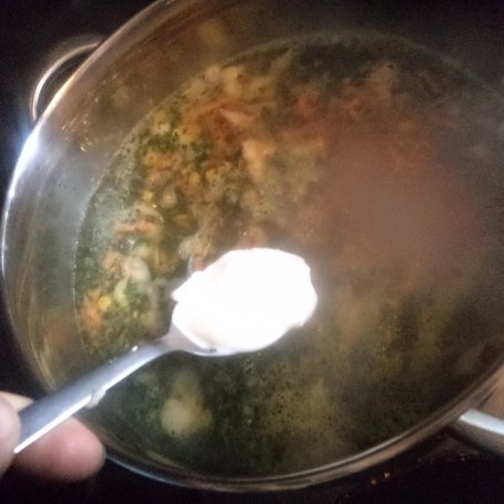 Krok 5 - Zupa kalafiorowo- szpinakowa z ryżem i kukurydzą :) foto