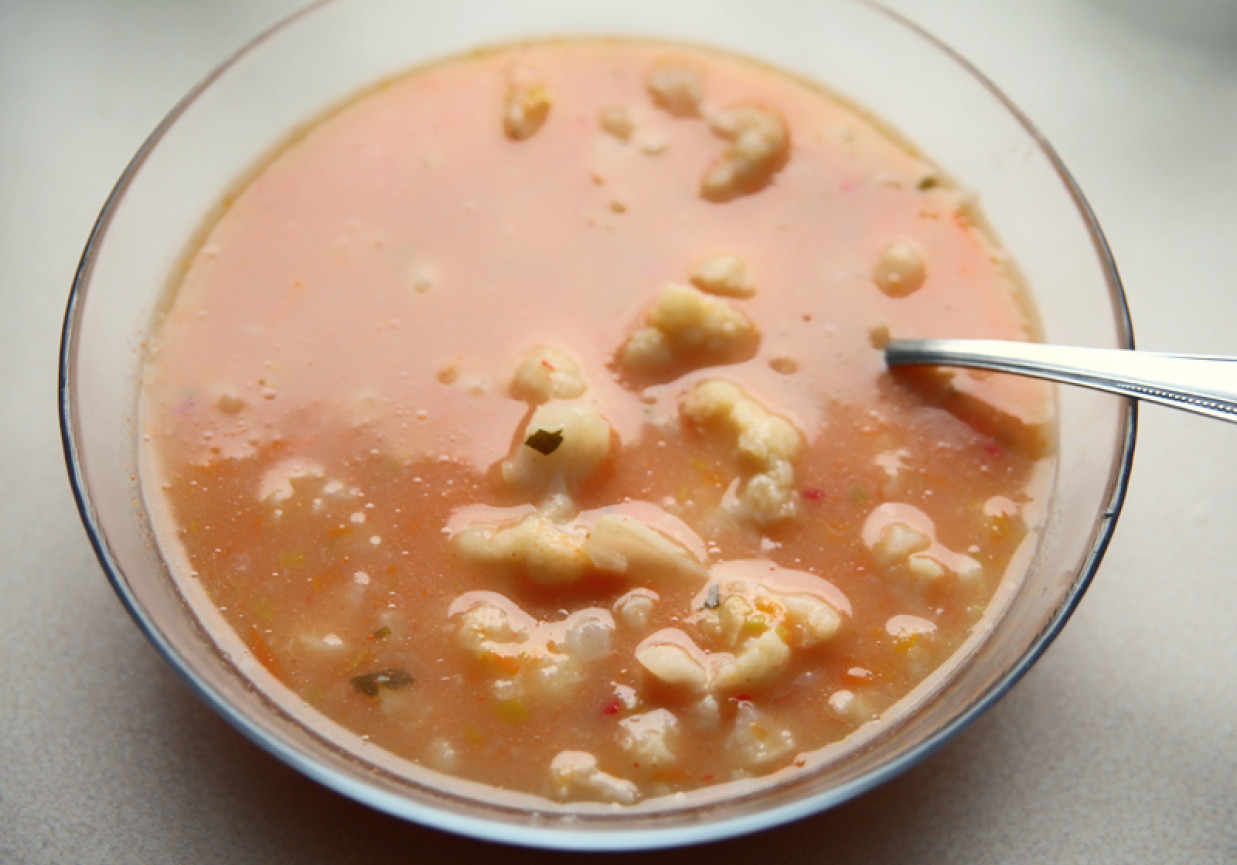 Zupa kalafiorowo-pomidorowa foto