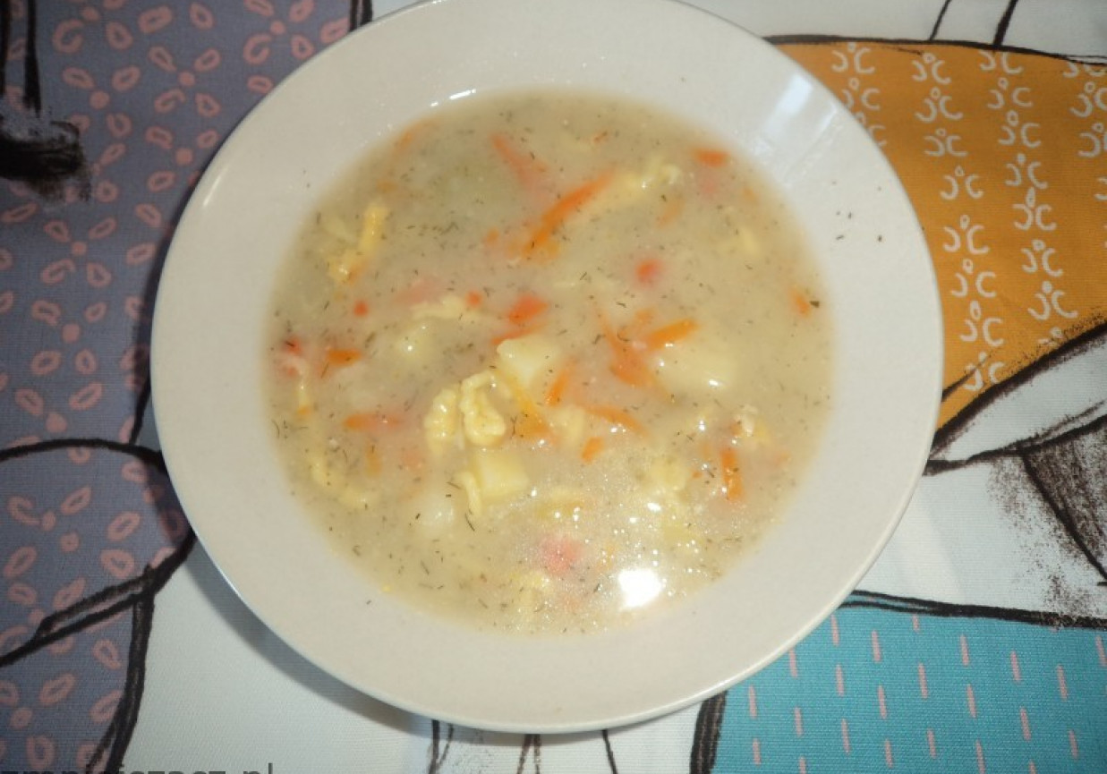 Zupa kalafiorowo-porowa z lanym ciastem foto