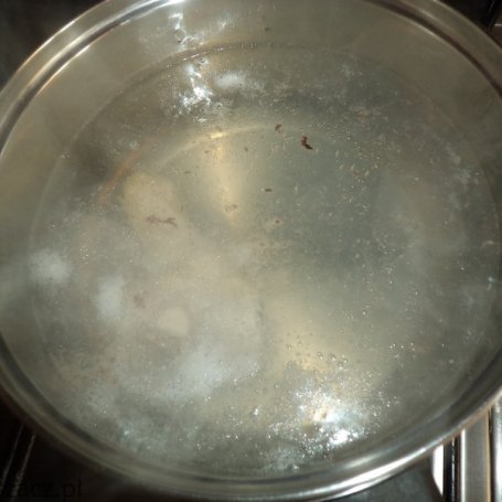 Krok 1 - Zupa kalafiorowo-porowa z lanym ciastem foto