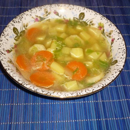 Krok 4 - Zupa kapuściana z warzywami foto