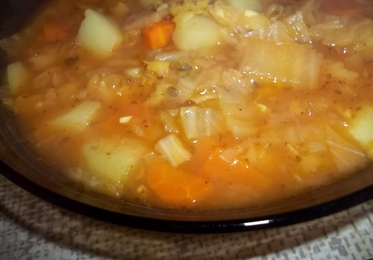 Zupa kapuściano-grochowa foto