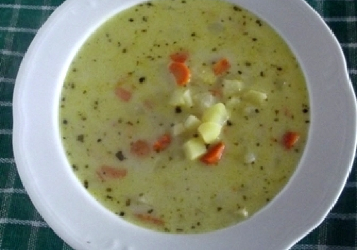 Zupa kartoflanka foto