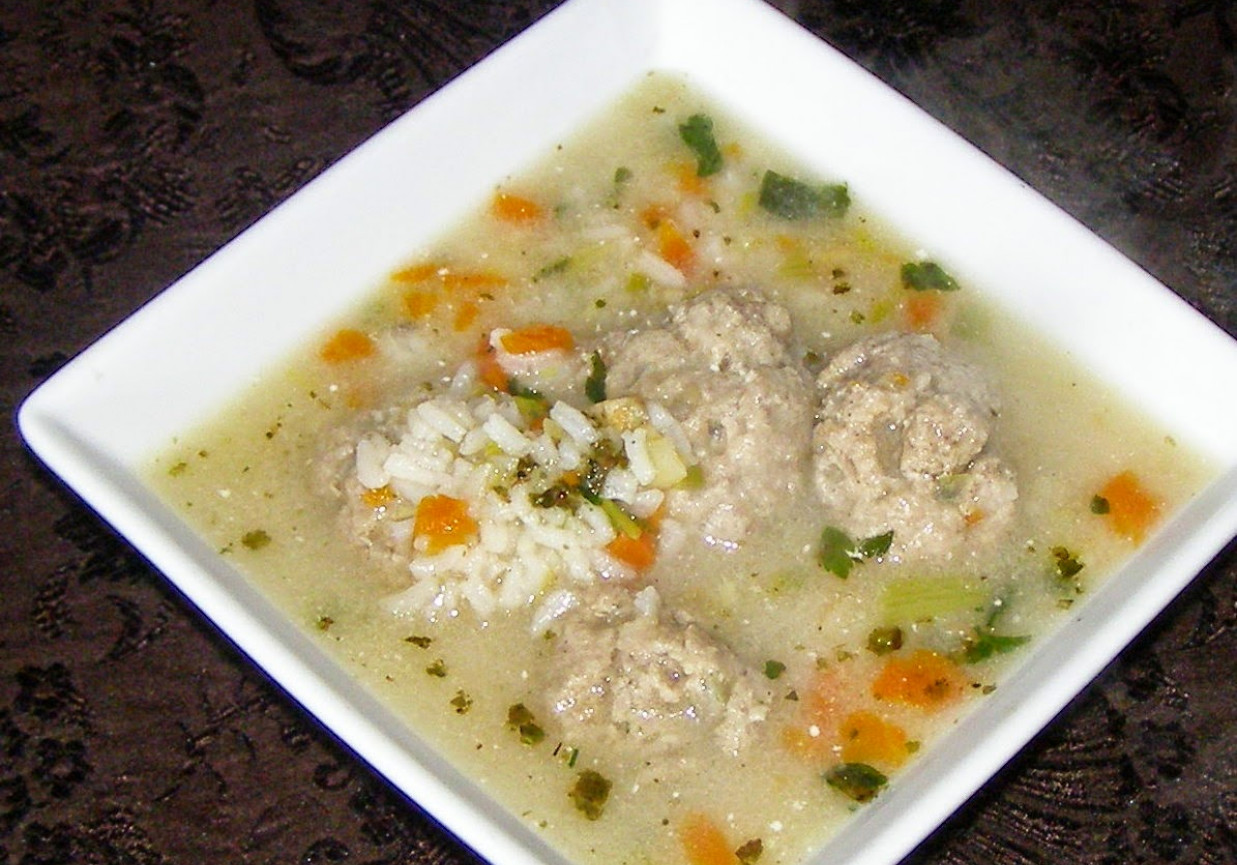 zupa klopsikowa z ryżem... foto