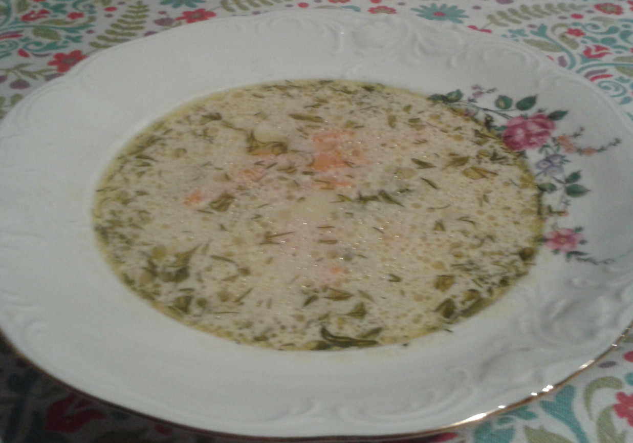 Zupa koperkowa z groszkiem foto