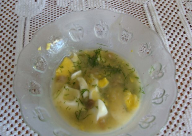Fotografia przedstawiająca zupa koperkowa z jajkiem