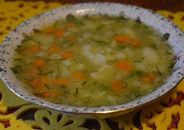 Fotografia przedstawiająca Zupa koperkowa z kalafiorem