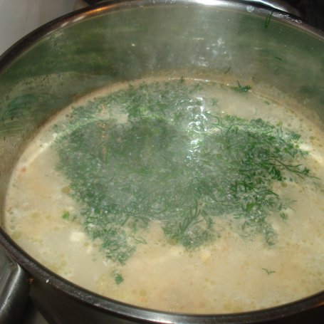 Krok 5 - Zupa koperkowa z lanym ciastem  foto