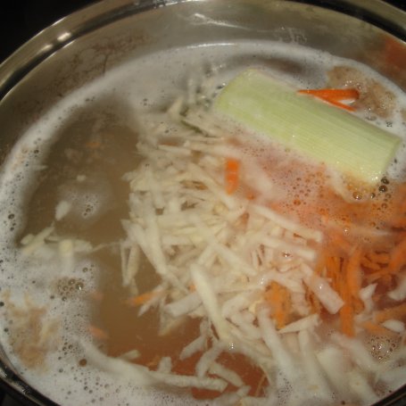Krok 3 - Zupa koperkowo- ryżowa foto