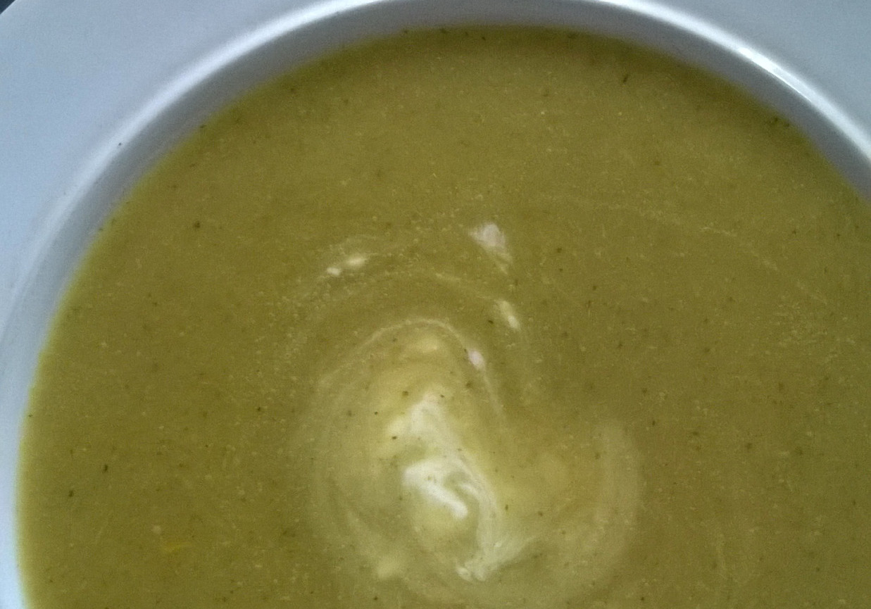 Zupa krem brokułowa foto
