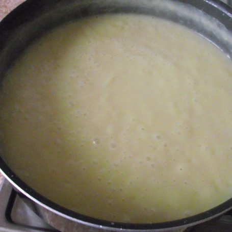 Krok 5 - Zupa - krem chrzanowy z jajkiem i polędwicą foto