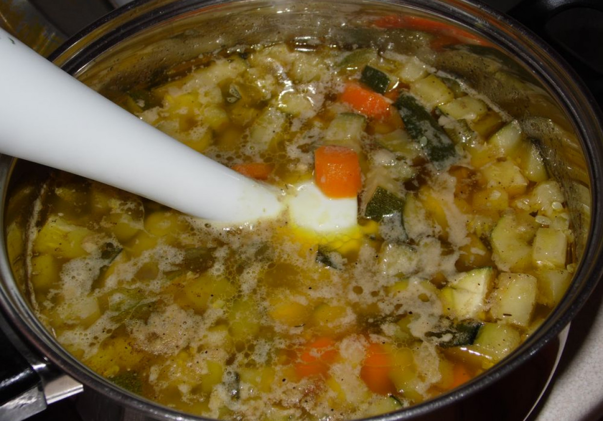 Zupa krem cukiniowo-marchewkowo-ziemniaczana foto