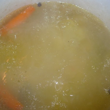 Krok 1 - Zupa -krem cukinowy z grzankami foto