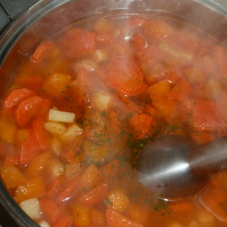 Krok 3 - Zupa-krem dyniowo-marchewkowa z ziemniakami i koperkiem foto