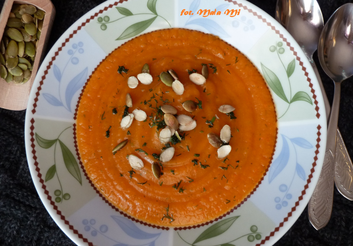 Zupa-krem dyniowo-marchewkowa z ziemniakami i koperkiem foto