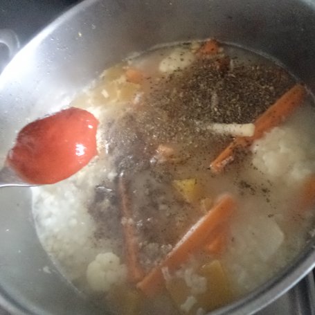 Krok 5 - Zupa krem kalfiorowo-dyniowa z ryżem i przecierem pomidorowym :) foto