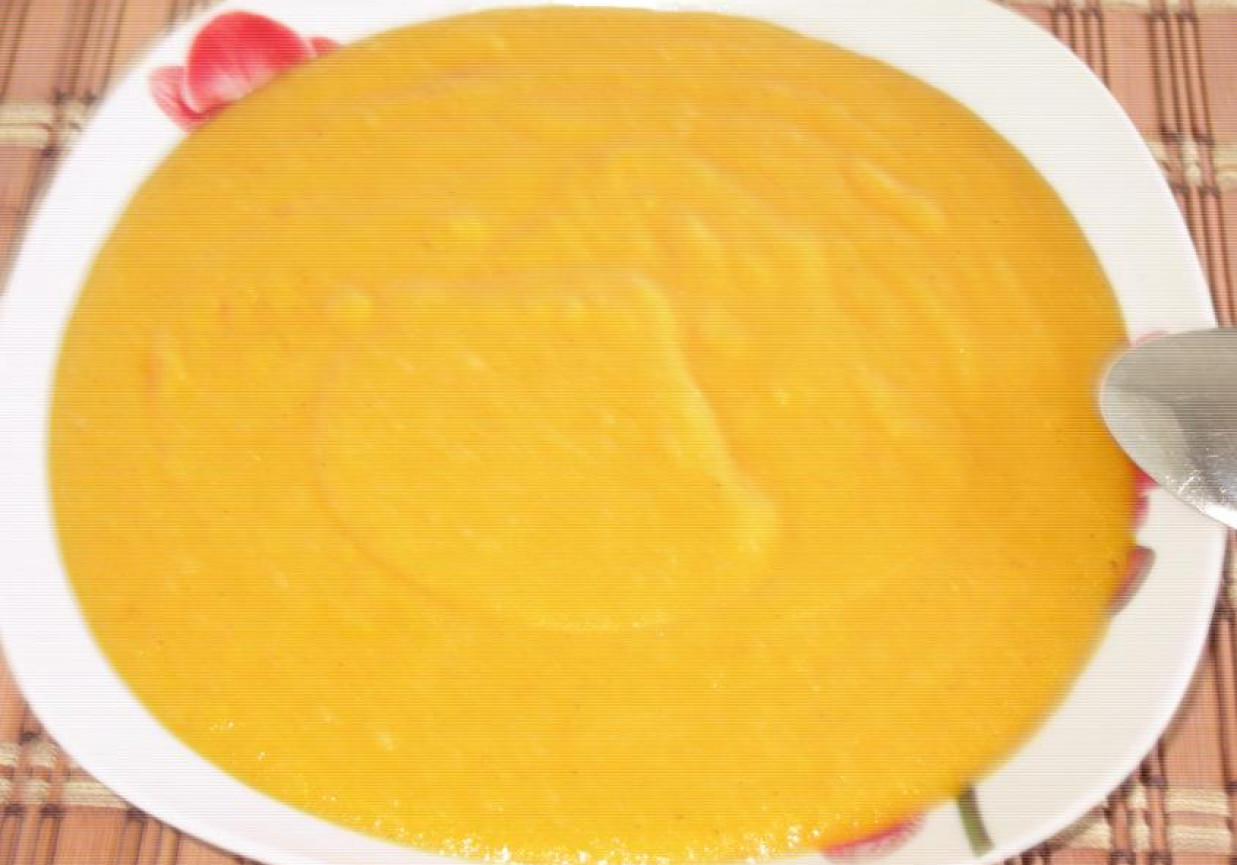 Zupa krem marchewkowa foto