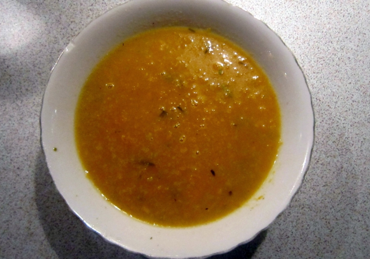 zupa krem marchewkowa foto