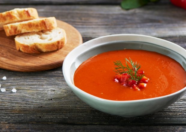 Fotografia przedstawiająca Zupa krem paprykowo-pomidorowa