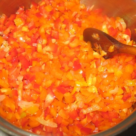 Krok 3 - Zupa krem paprykowo-pomidorowa foto