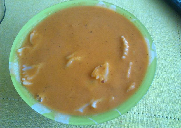 Fotografia przedstawiająca Zupa (krem) pomidorowa