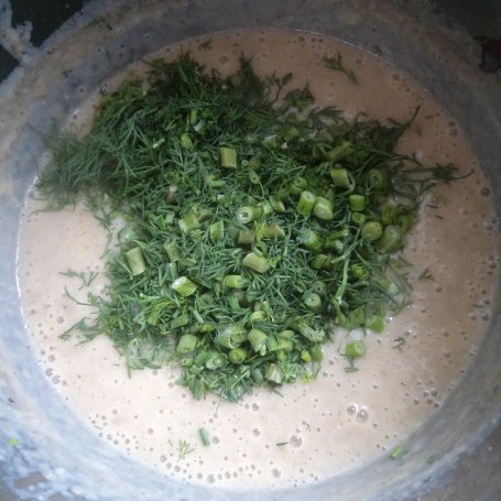 Krok 8 - Zupa krem selerowo-pieczarkowy z dodatkiem swieżego koperku :) foto