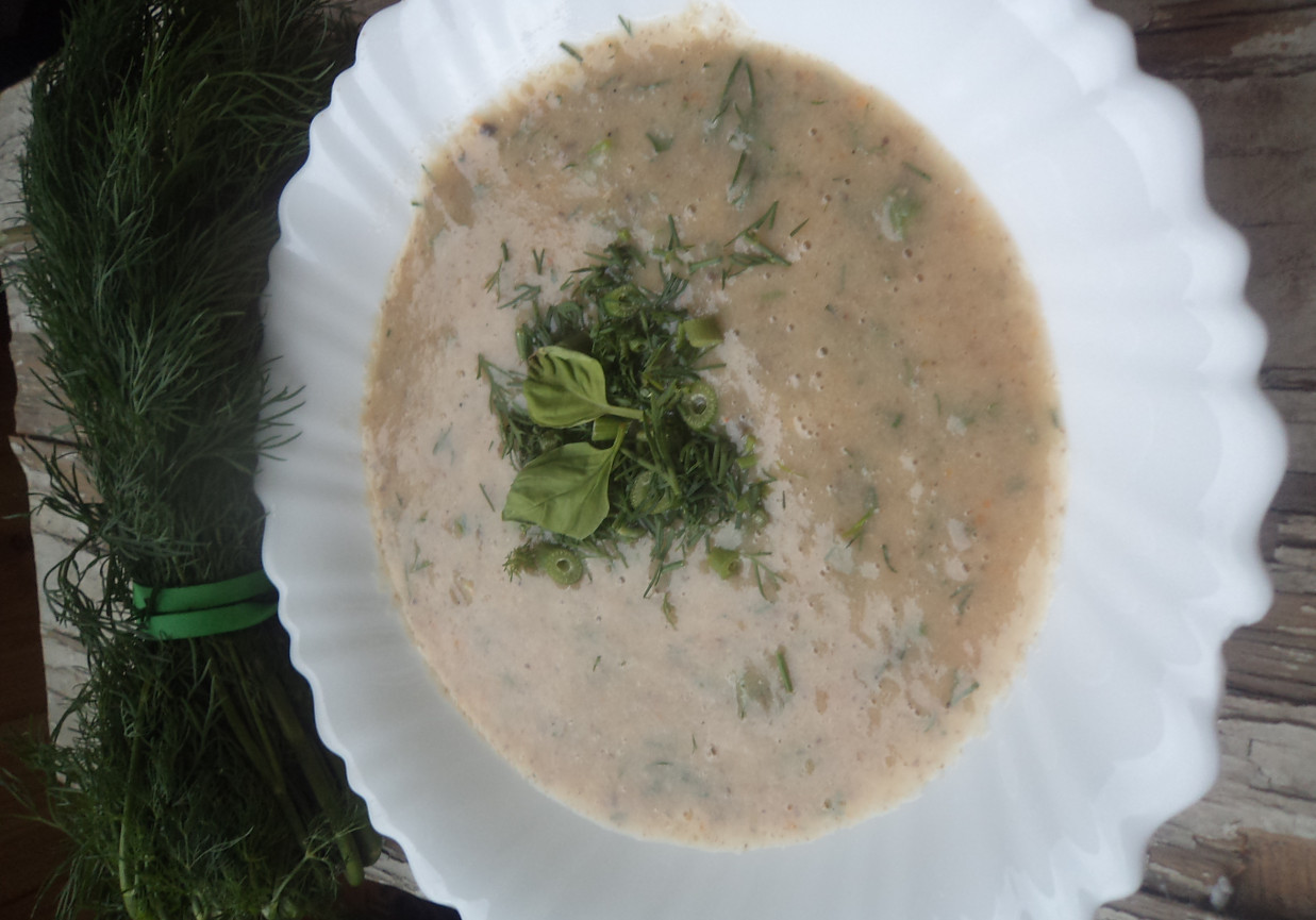 Zupa krem selerowo-pieczarkowy z dodatkiem swieżego koperku :) foto