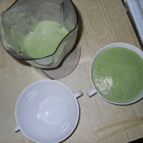 Krok 4 - Zupa krem szpinakowo - szparagowa foto