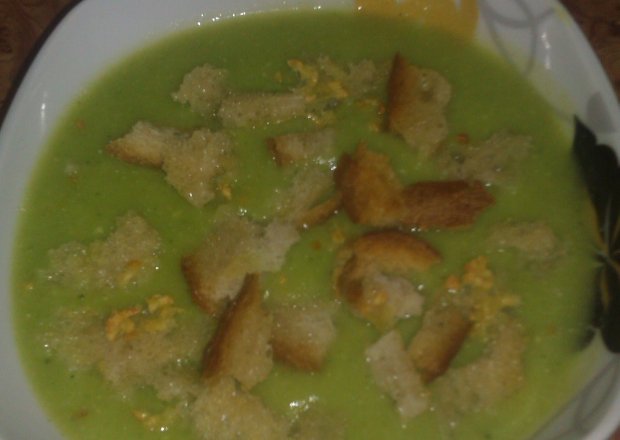 Fotografia przedstawiająca zupa krem warzywno - brokułowa
