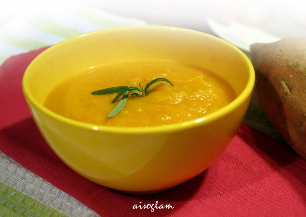 Fotografia przedstawiająca Zupa krem z batatów
