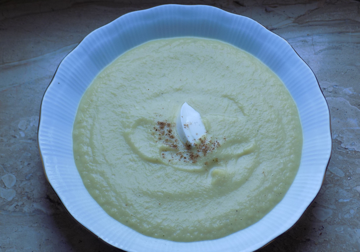 Zupa krem z białych warzyw foto