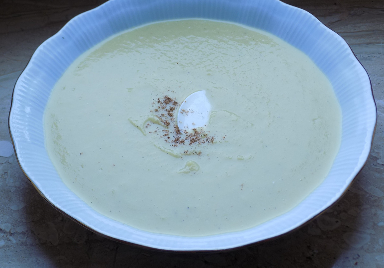 Zupa krem z białych warzyw foto