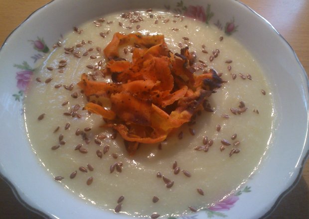 Fotografia przedstawiająca Zupa- krem z białych warzyw