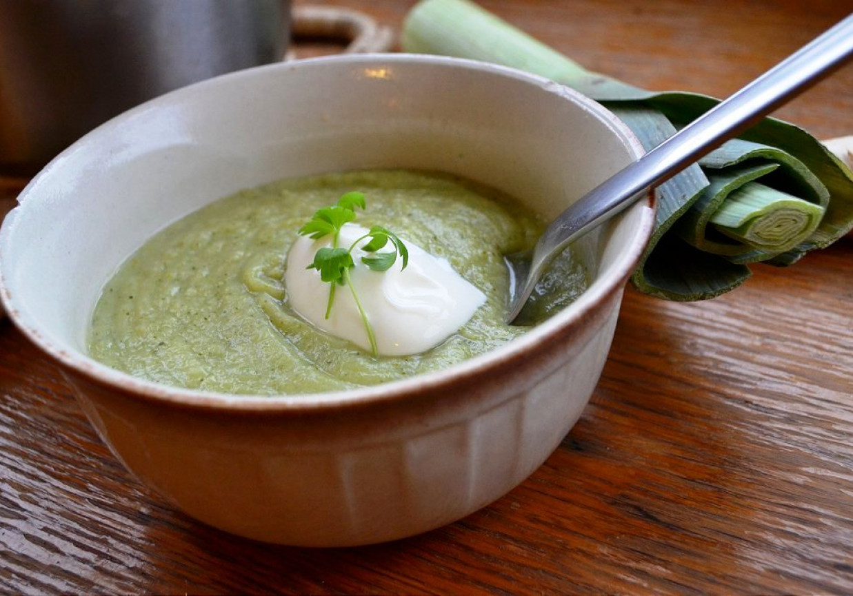 Zupa krem z brokuła, pietruszki i pora foto