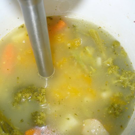 Krok 5 - Zupa - krem z brokuła  z dodatkiem dyni foto