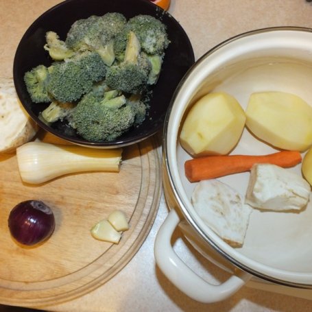 Krok 1 - Zupa krem z brokuła foto