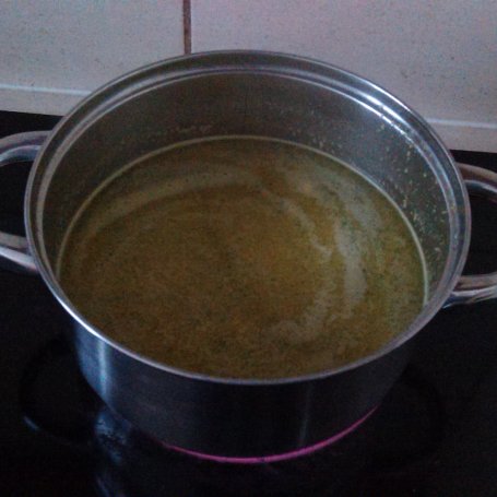 Krok 3 - Zupa krem z brokuła  foto