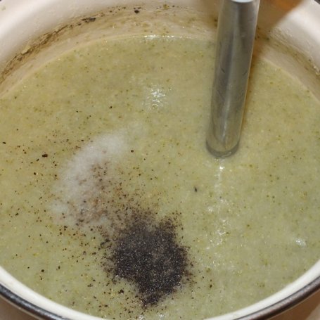 Krok 4 - Zupa krem z brokuła foto