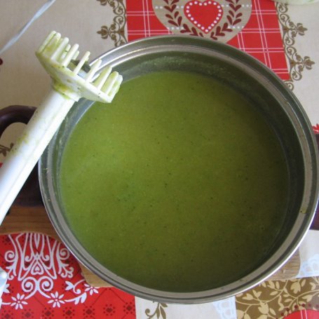 Krok 4 - Zupa krem z brokułów foto