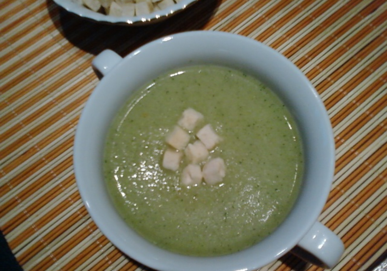 Zupa - krem z brokułów. foto