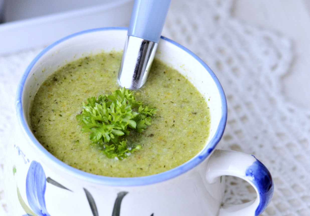 Zupa krem z brokułu i kalafiora foto
