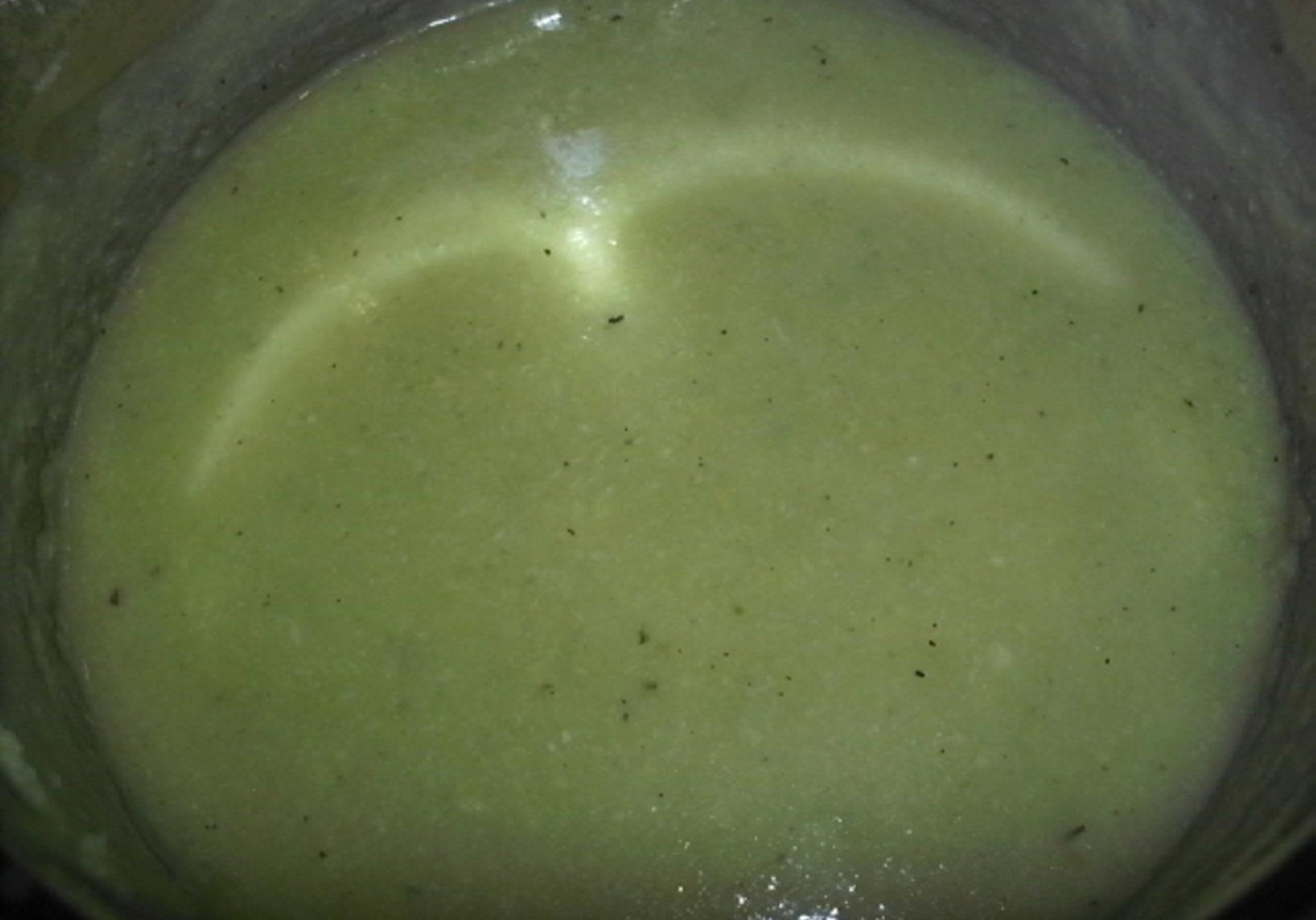 Zupa krem z brukselki foto