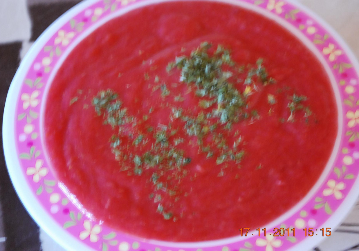zupa krem z buraczkow dla dziecka foto