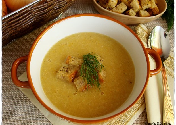Fotografia przedstawiająca Zupa-krem z cebuli